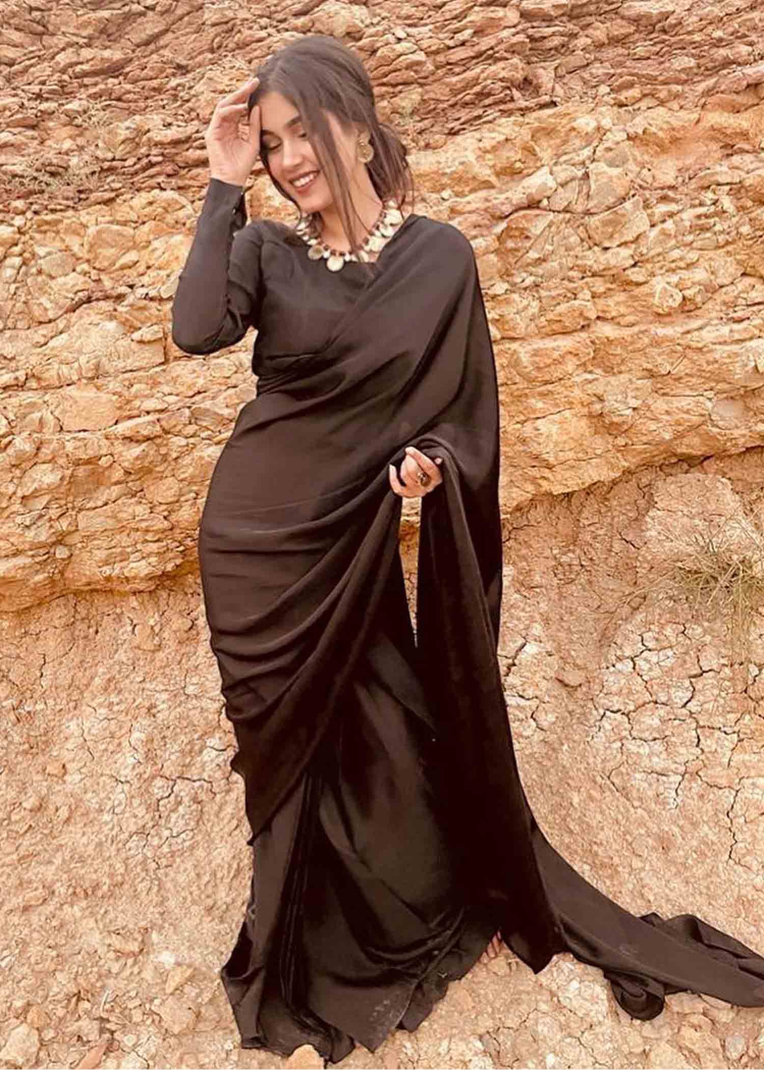 Black Elegant Look Breathable Party Wear Women Embroidered Silk Saree With  Blouse at Best Price in Varanasi | Khalida Art